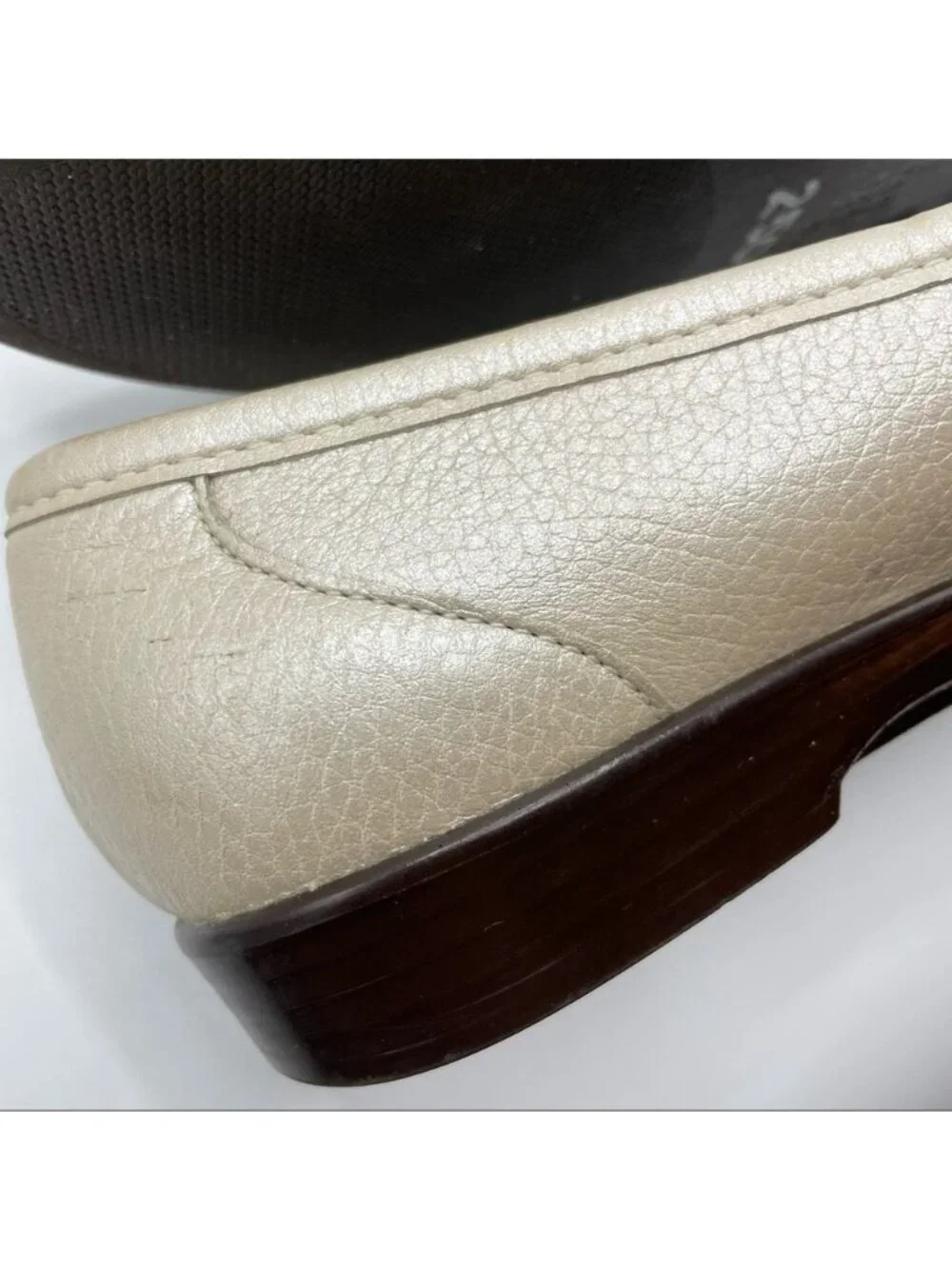 SAS Simplify Loafers Womens Size 7N Narrow Gold Lusso Leather Comfort Slip On